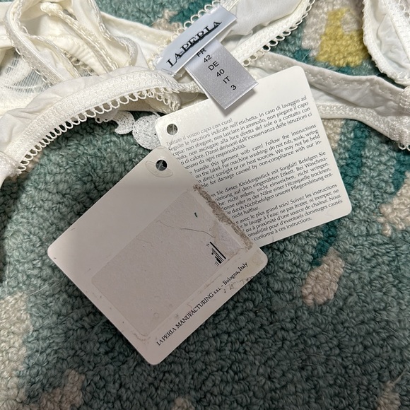 La Perla white lace thong - Picture 6 of 6